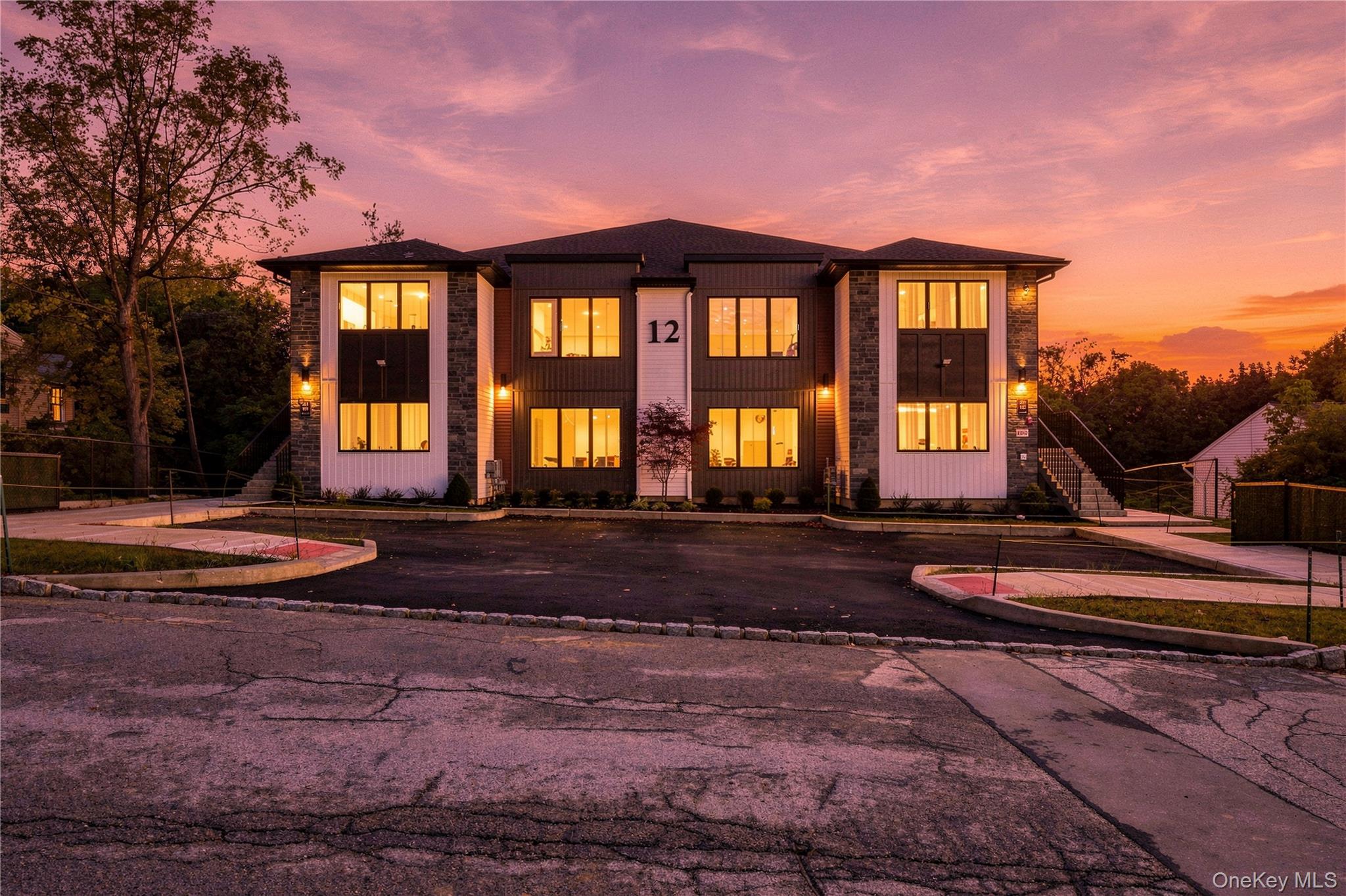12 Hawthorne Drive 101 Property Photo 1