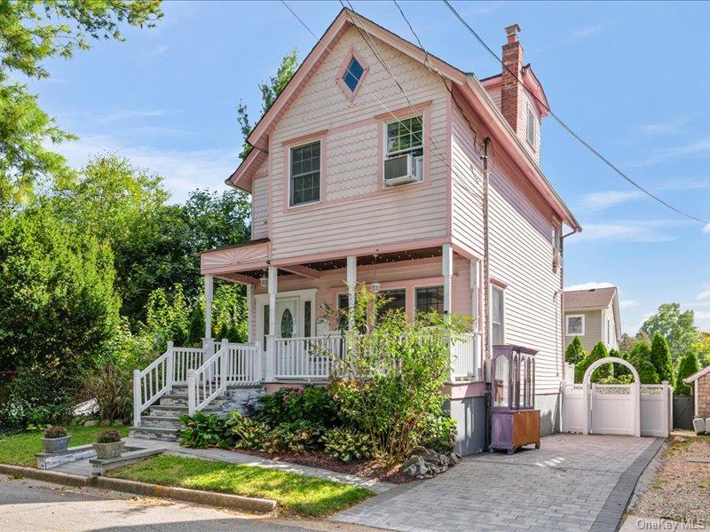 39 12th Avenue Property Photo 1