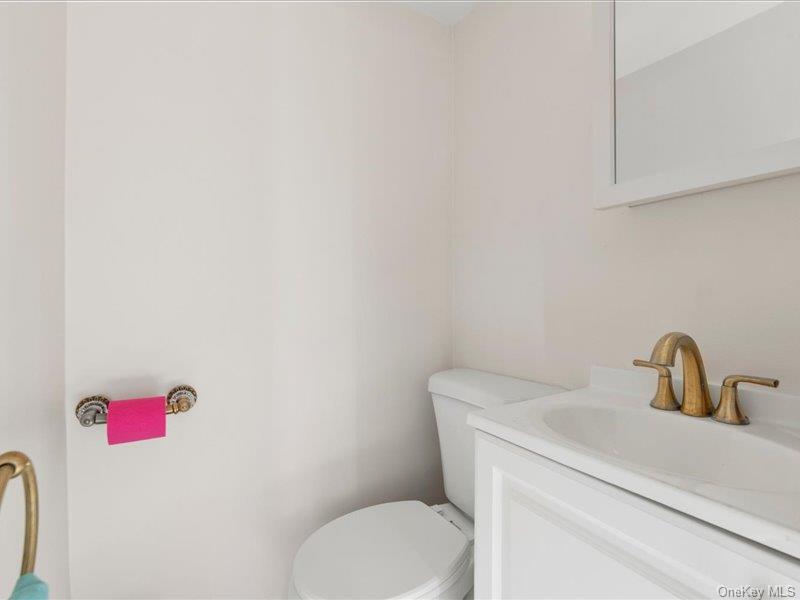 39 12th Avenue Property Photo 17