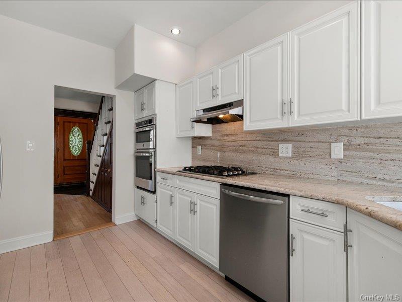 39 12th Avenue Property Photo 22