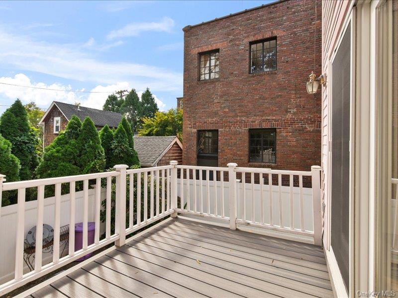 39 12th Avenue Property Photo 34