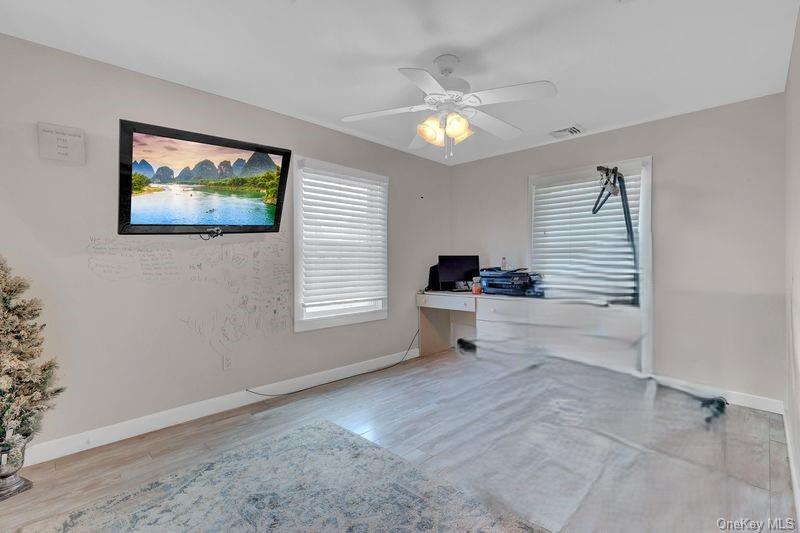 13 Barry Road Property Photo 8