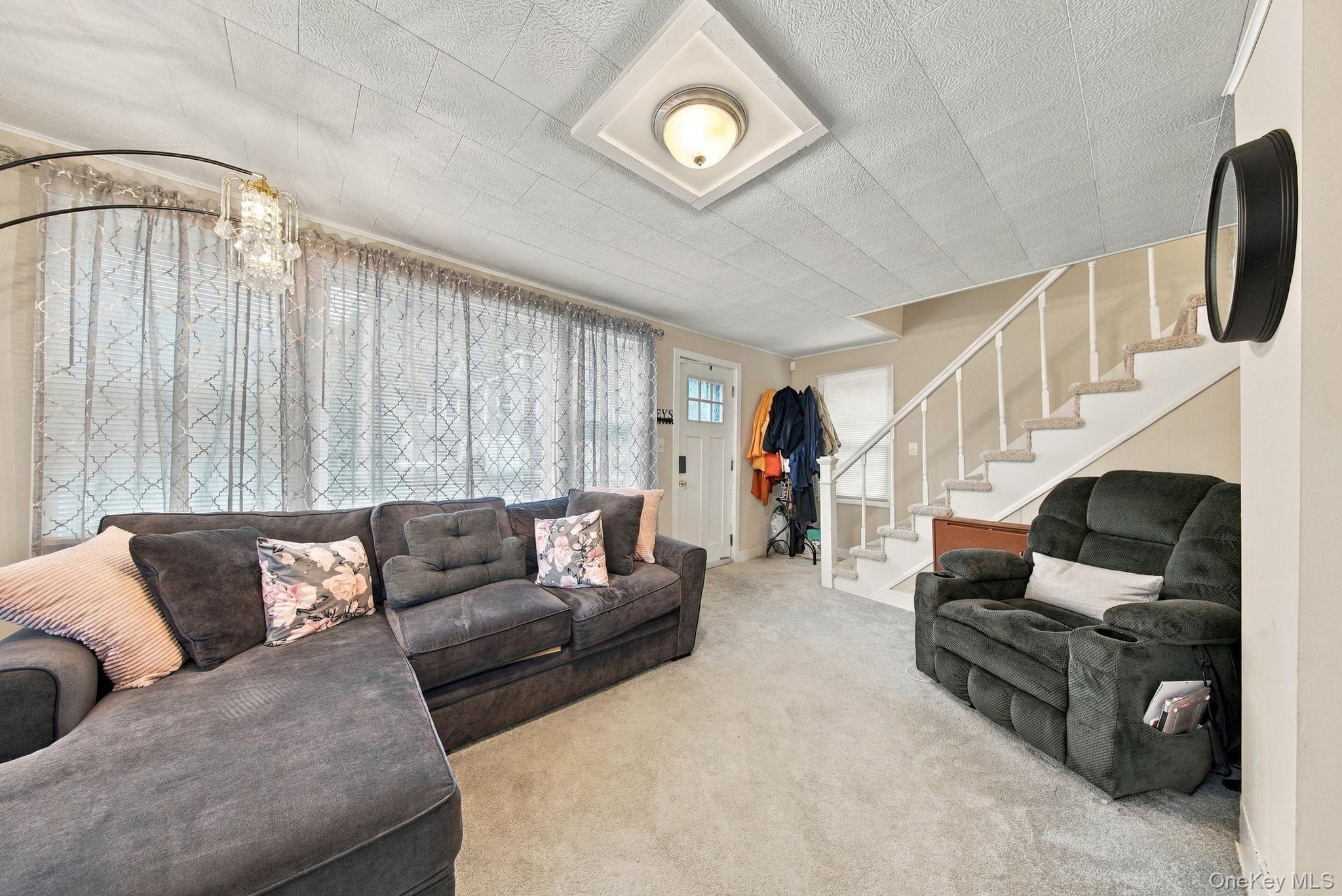 19 Nevins Street Property Photo 4