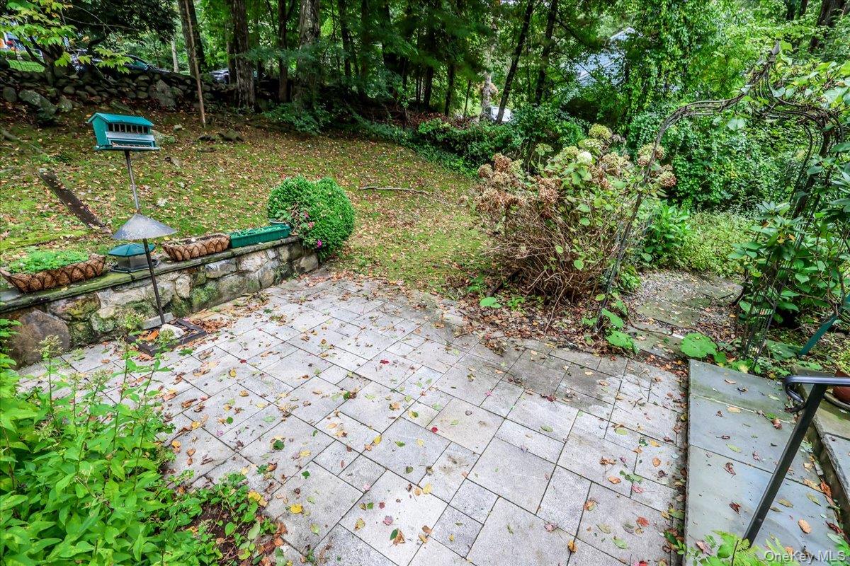 6 David Drive Property Photo 3