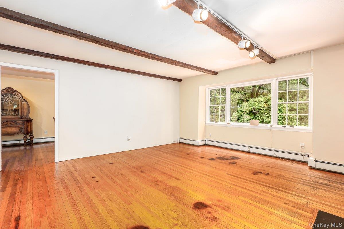 6 David Drive Property Photo 4
