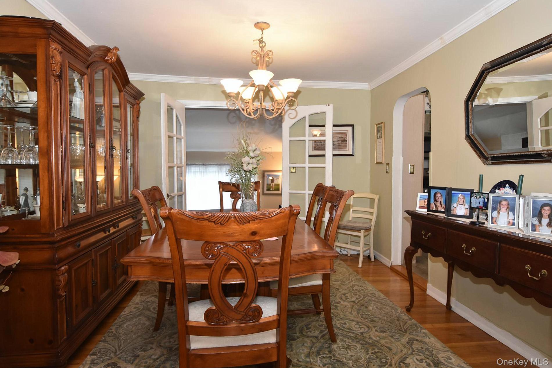 10 Alton Court Property Photo 7