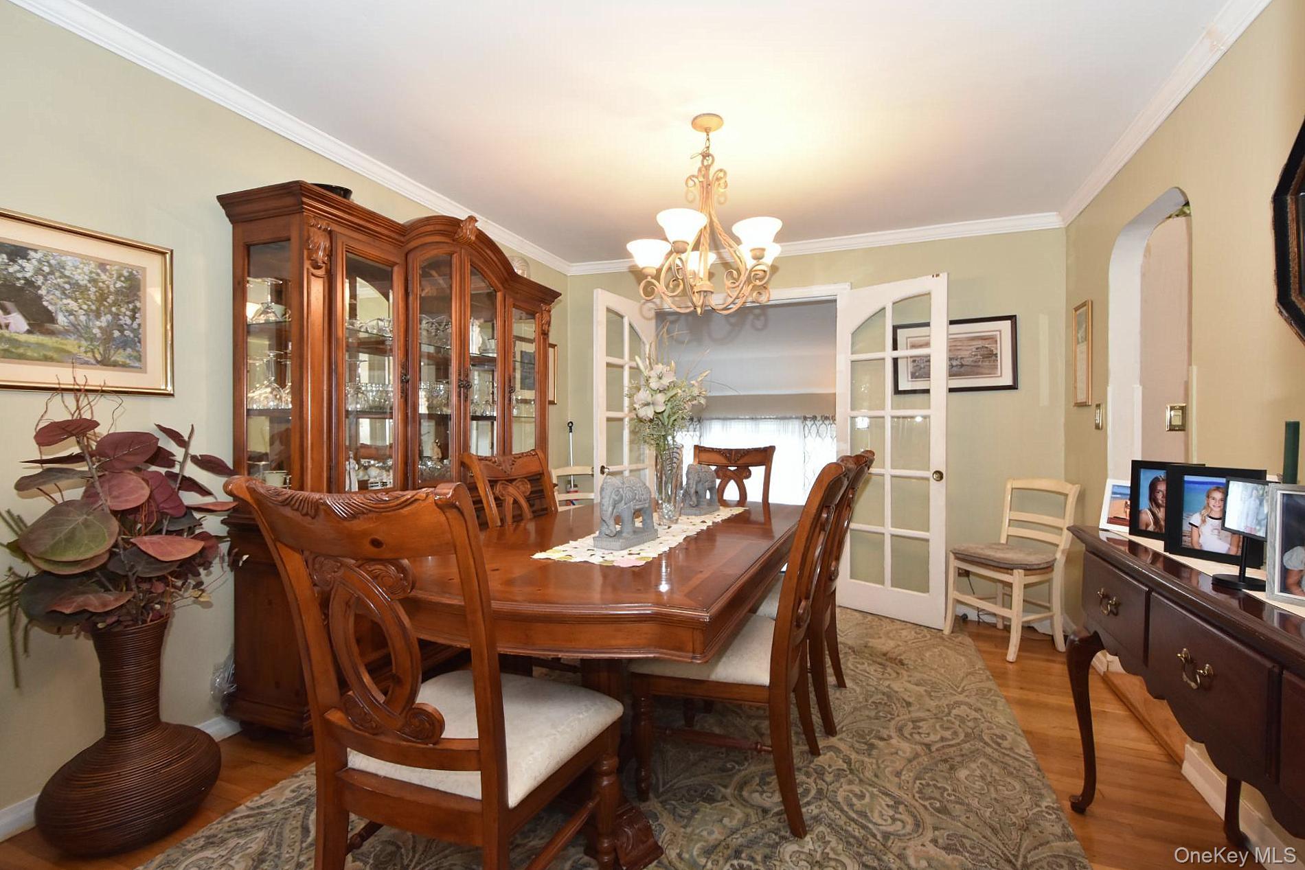 10 Alton Court Property Photo 8