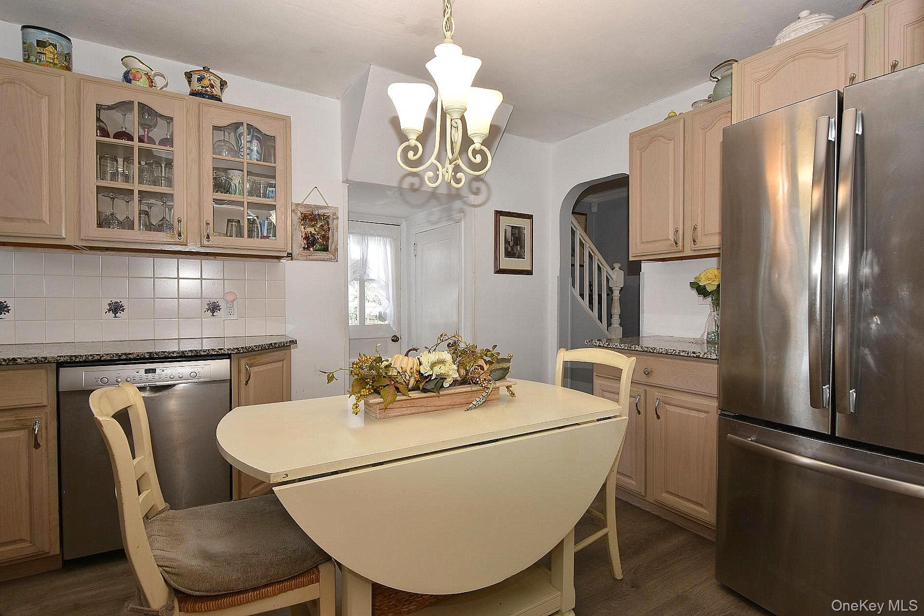 10 Alton Court Property Photo 12