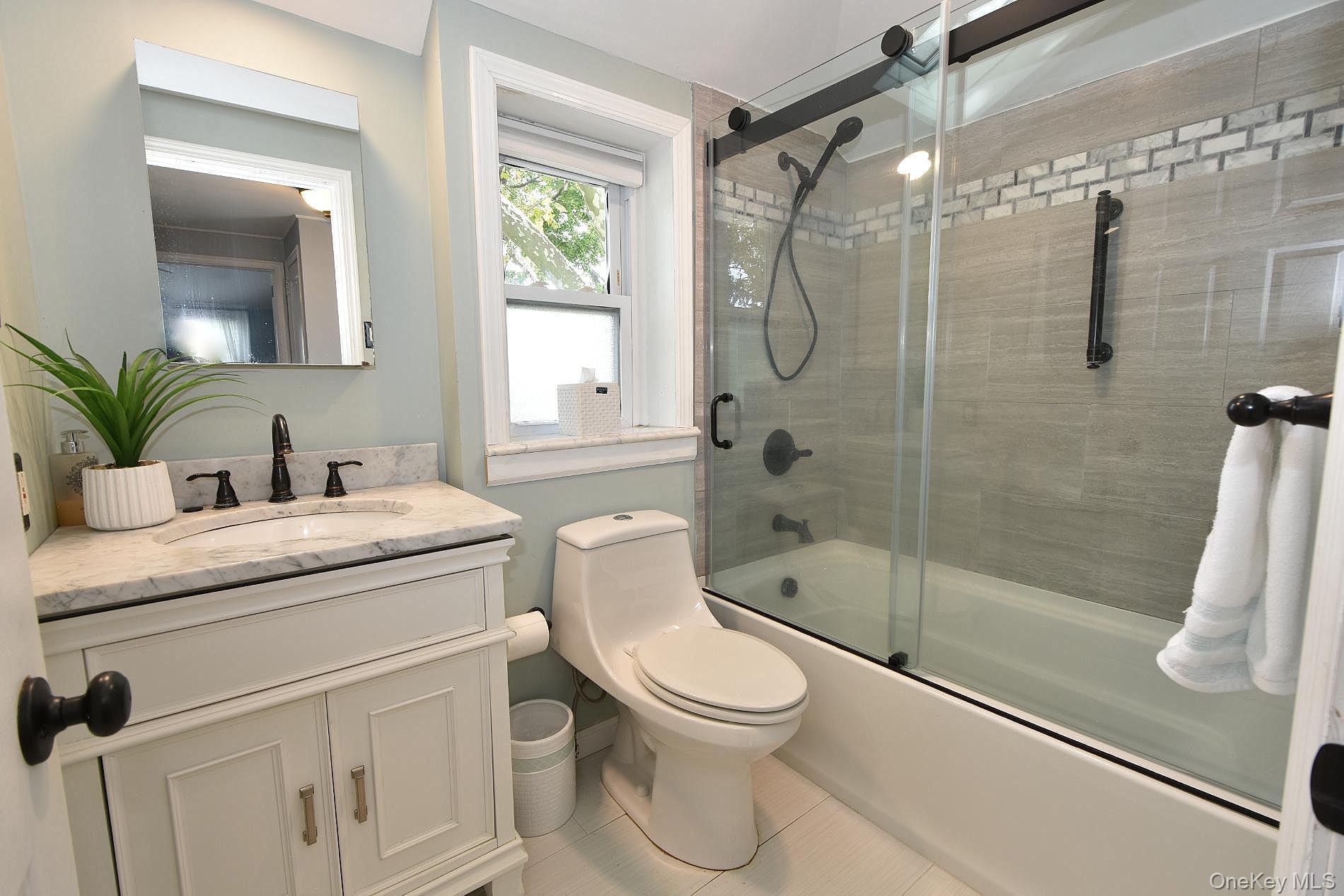 10 Alton Court Property Photo 17