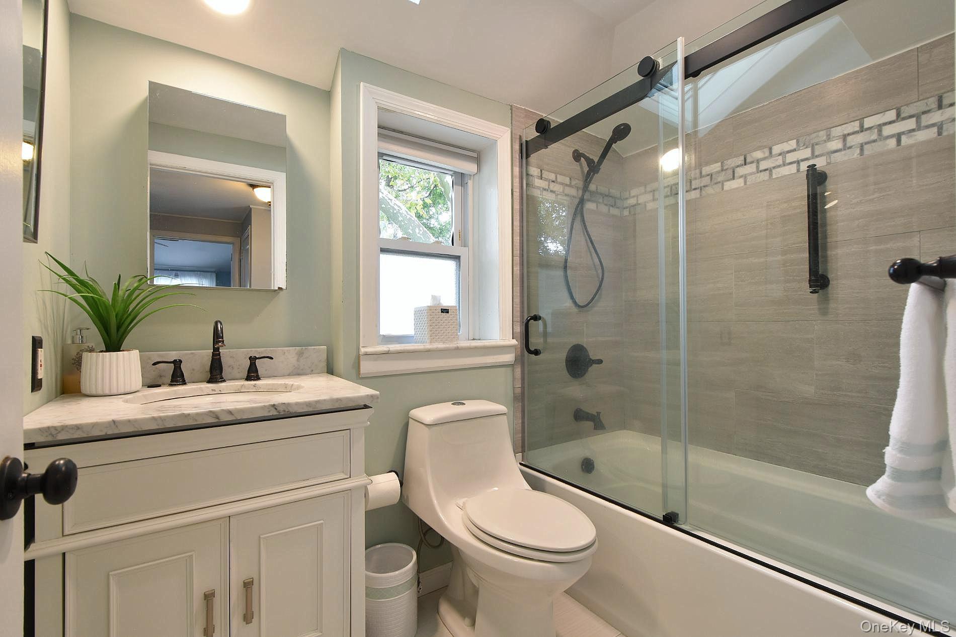 10 Alton Court Property Photo 18