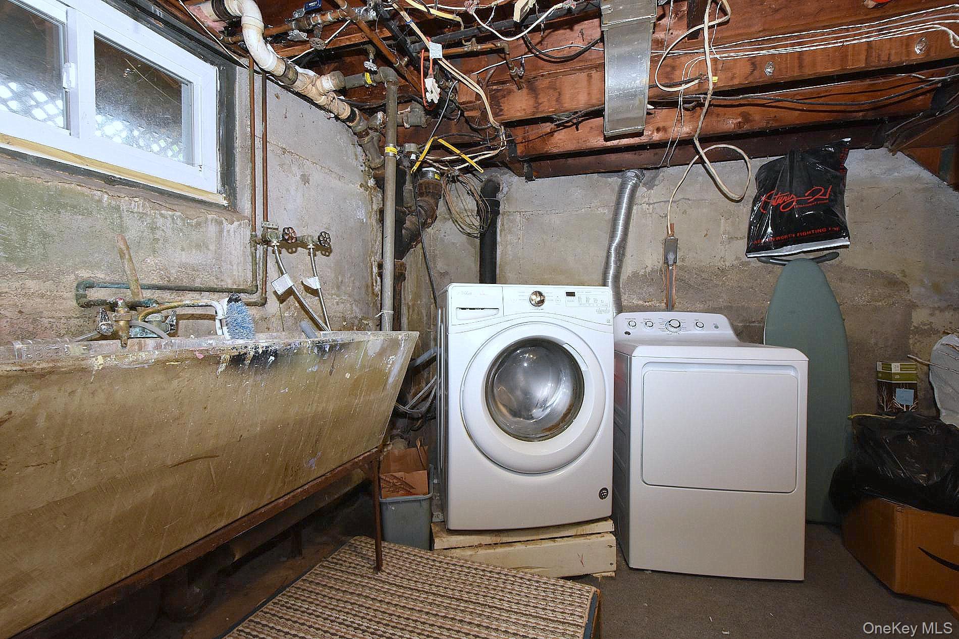 10 Alton Court Property Photo 21