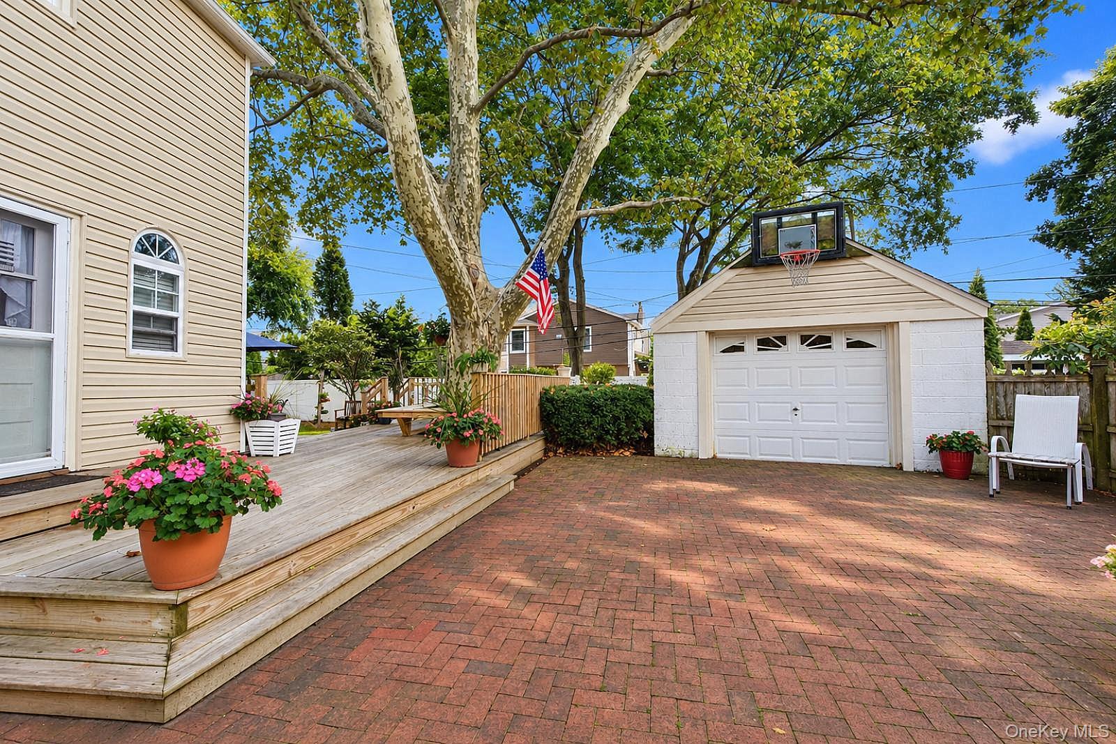 10 Alton Court Property Photo 22