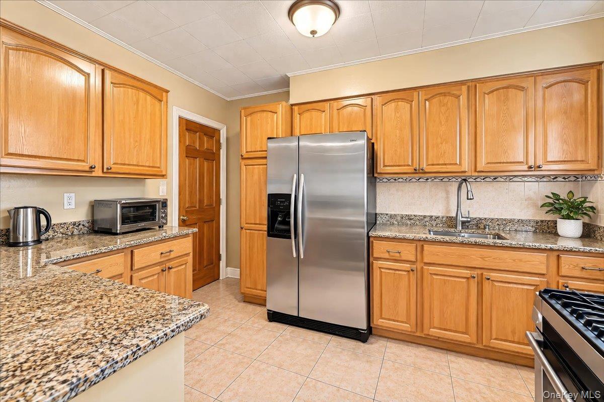1360 Edwards Avenue Property Photo 7