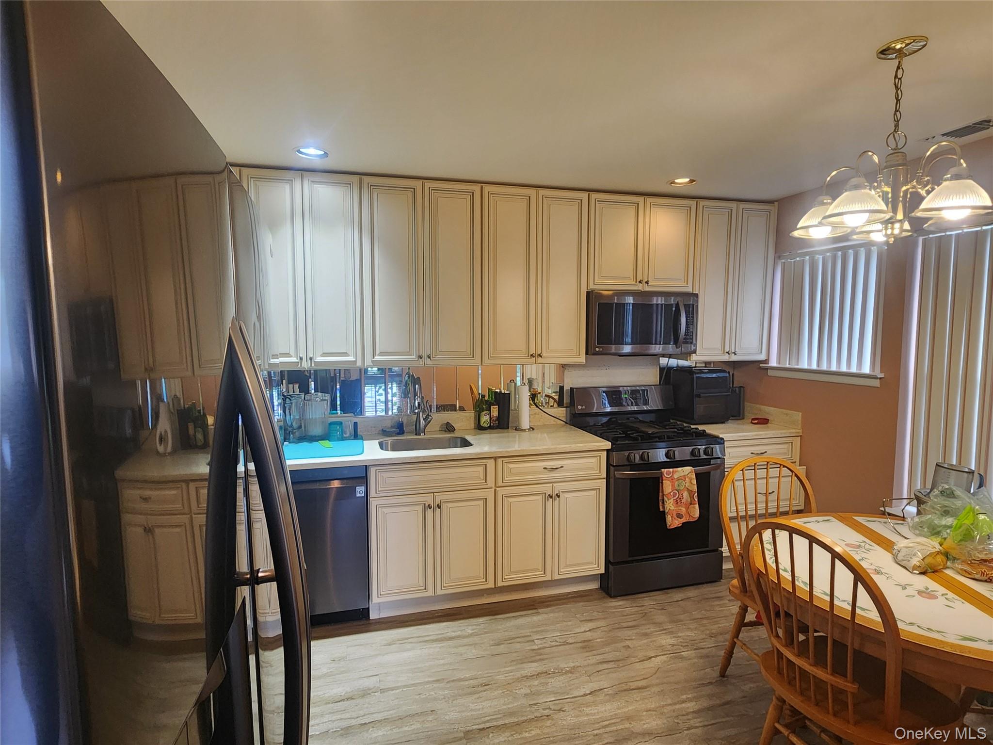 4 Sprucewood Boulevard Property Photo 13