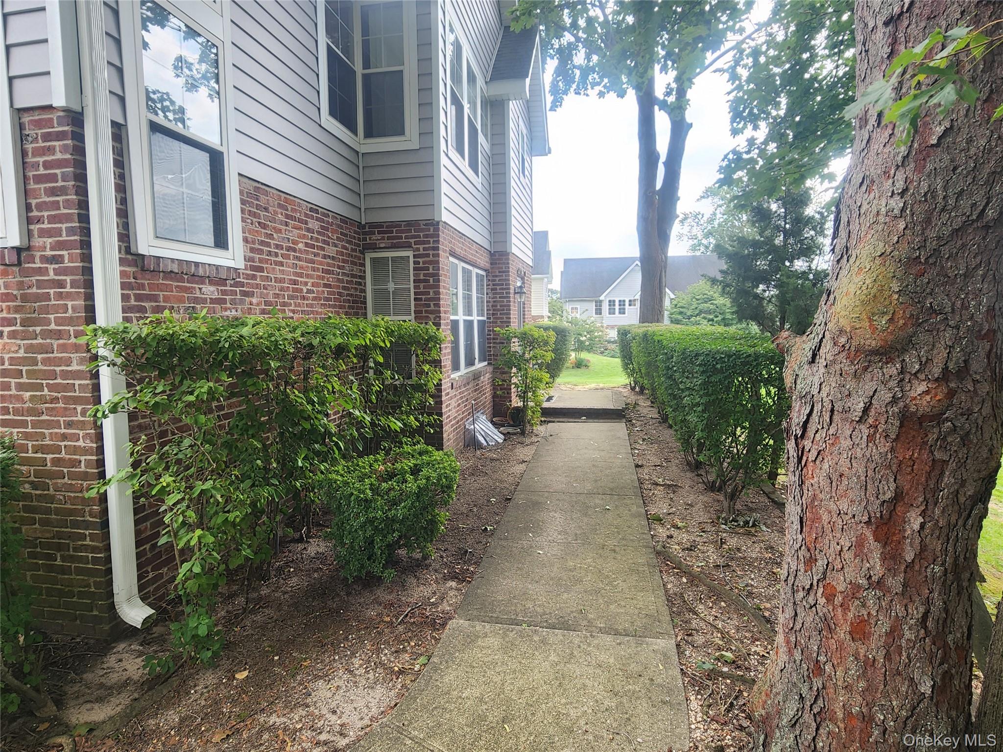 4 Sprucewood Boulevard Property Photo 35