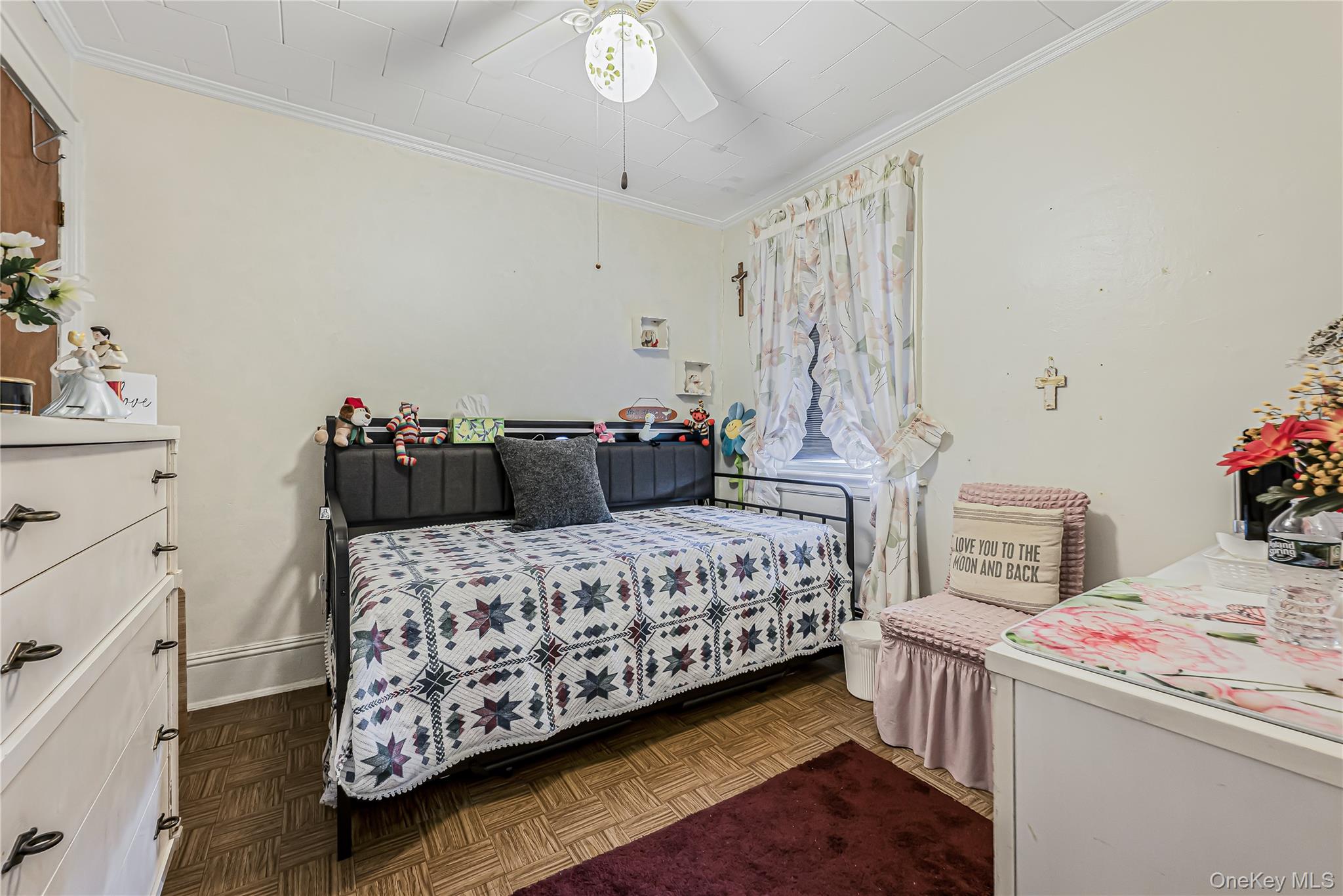 9307 76th Street Property Photo 6