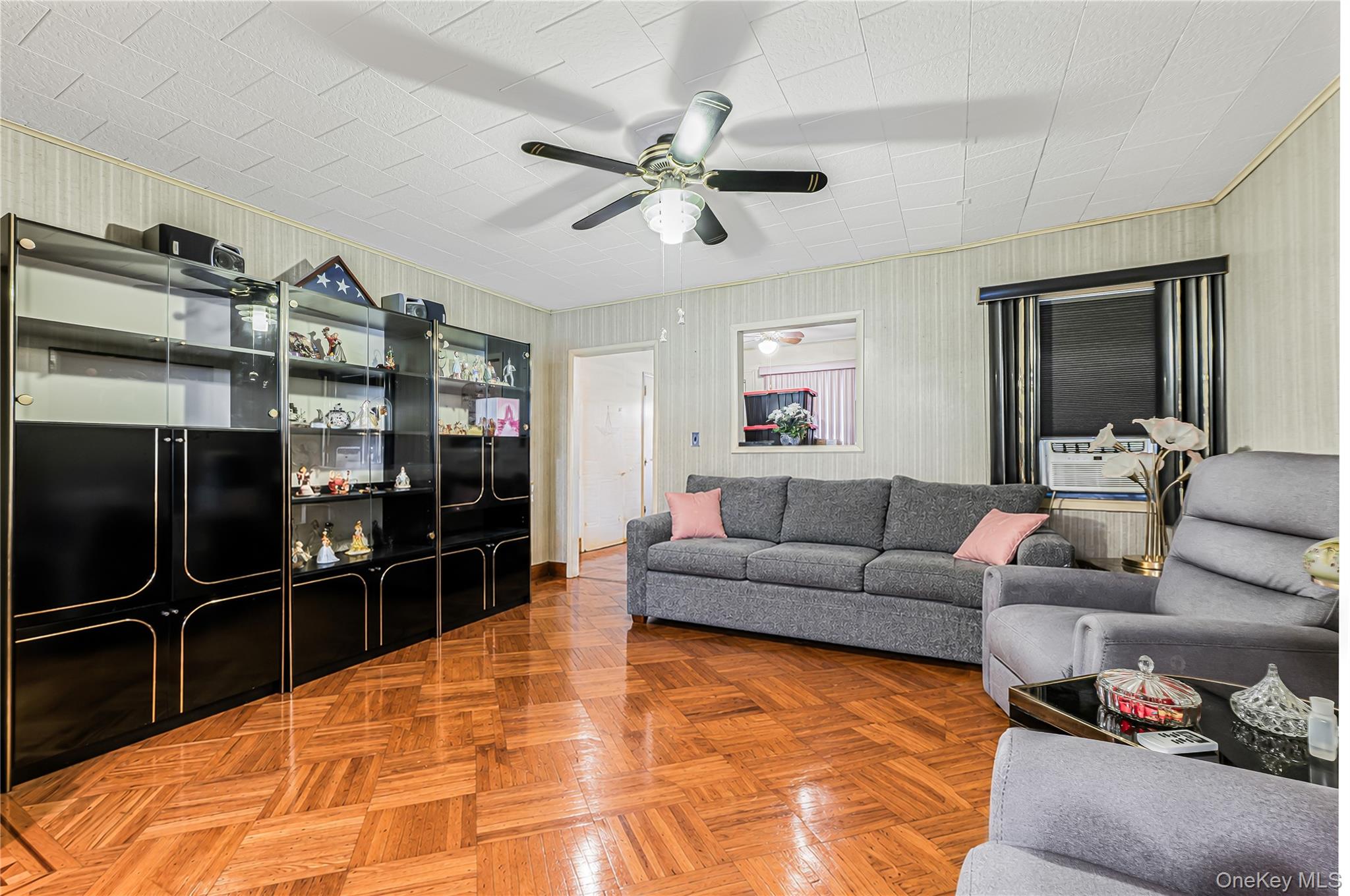 9307 76th Street Property Photo 18
