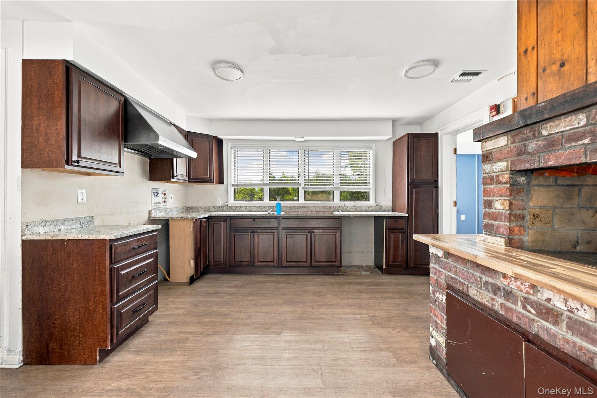 600 Bedford Road Property Photo 16