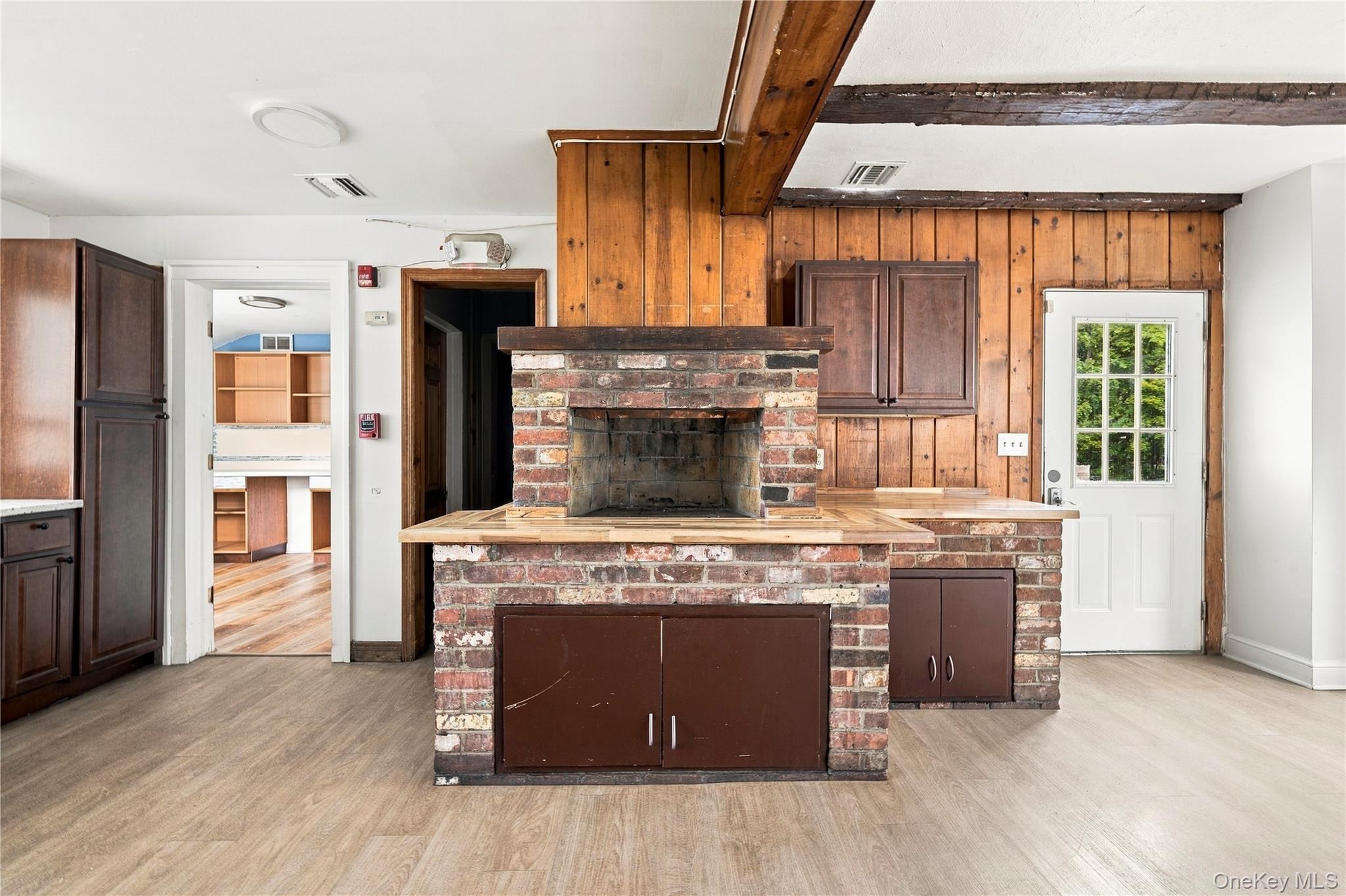 600 Bedford Road Property Photo 17