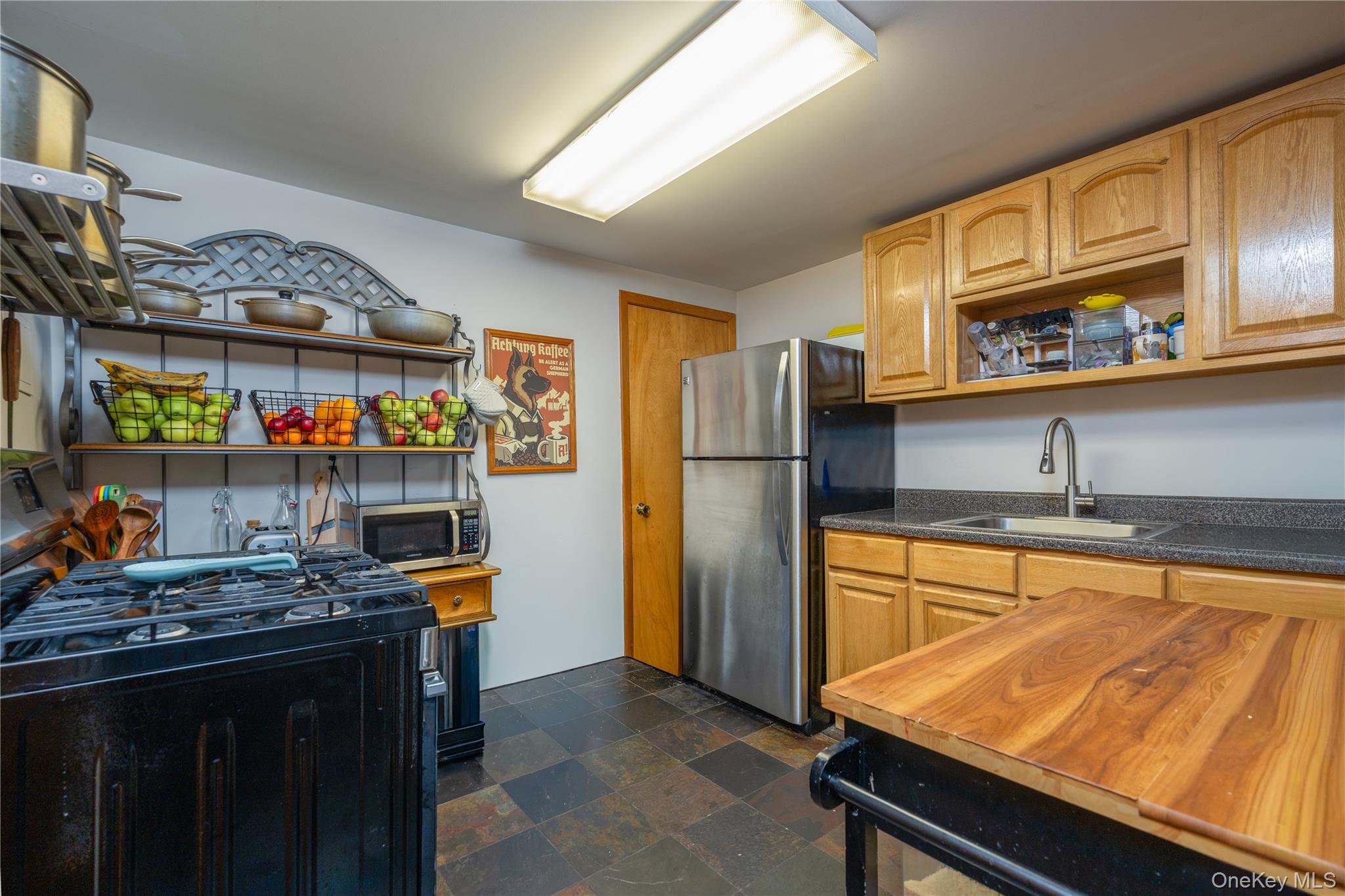 16 Lark Street Property Photo 24