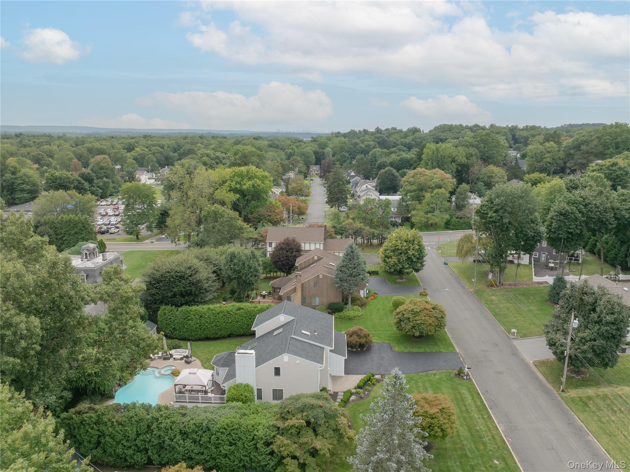 16 Lark Street Property Photo 36