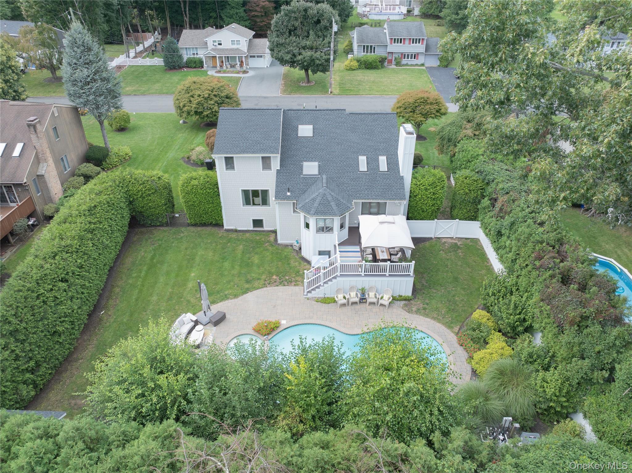 16 Lark Street Property Photo 42