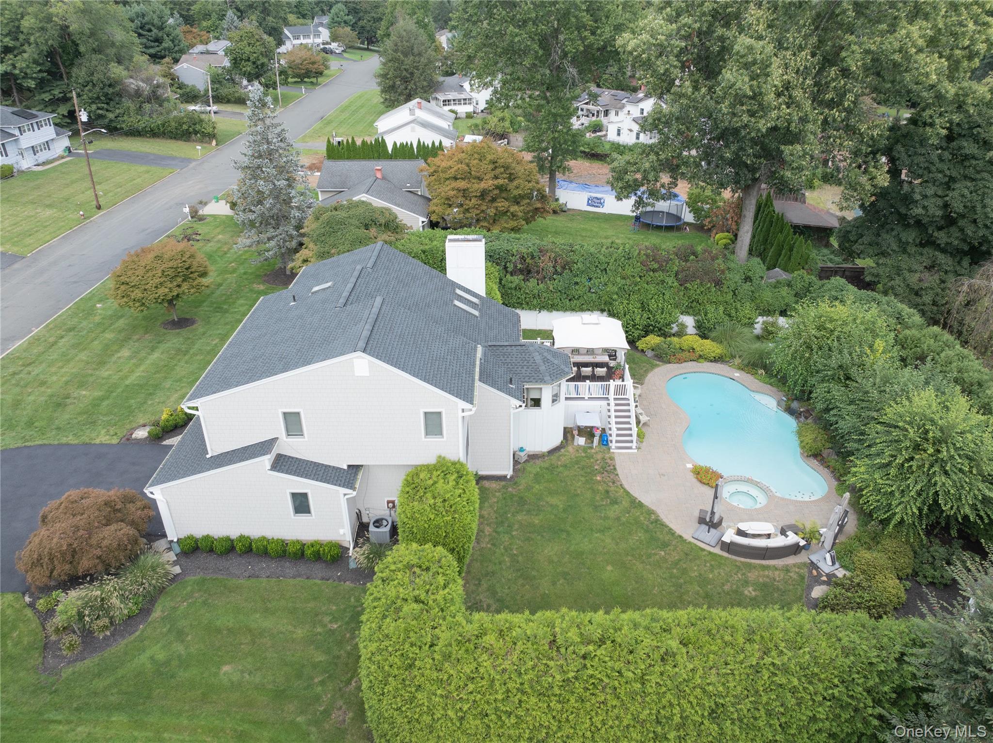 16 Lark Street Property Photo 43