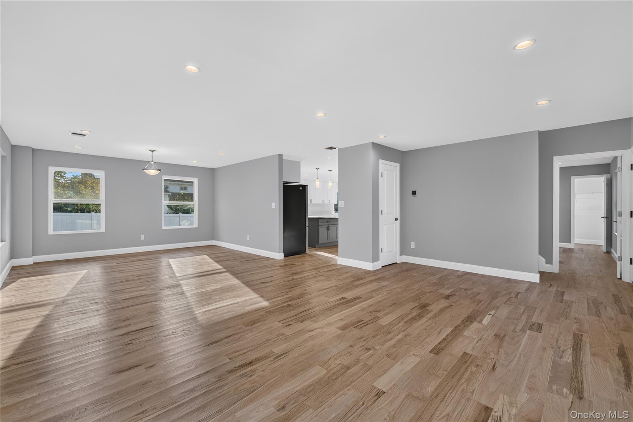9 Oswego Place Property Photo 7