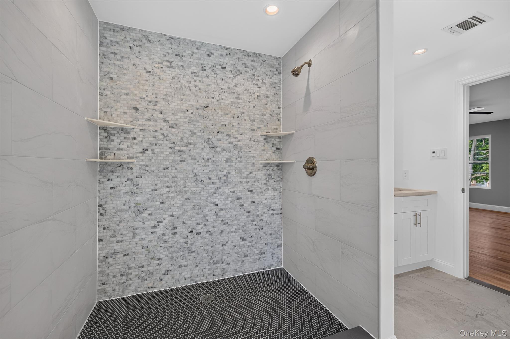 9 Oswego Place Property Photo 32