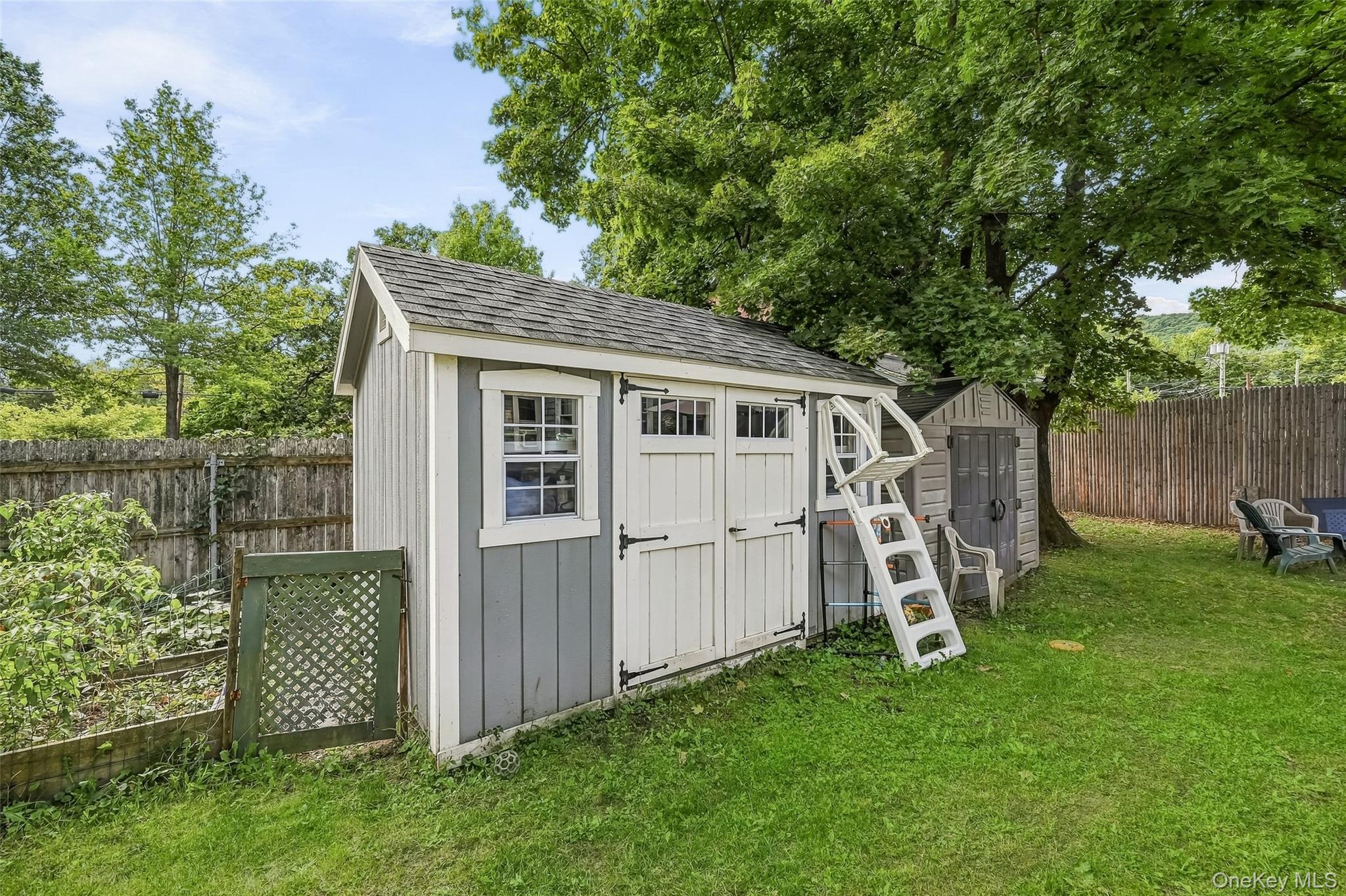 15 Elm Street Property Photo 23