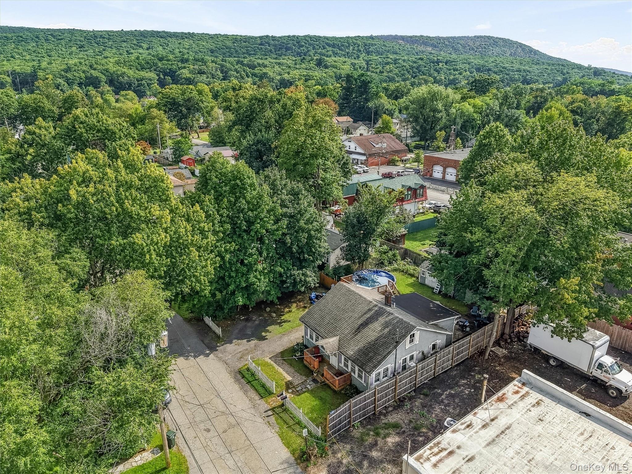 15 Elm Street Property Photo 25