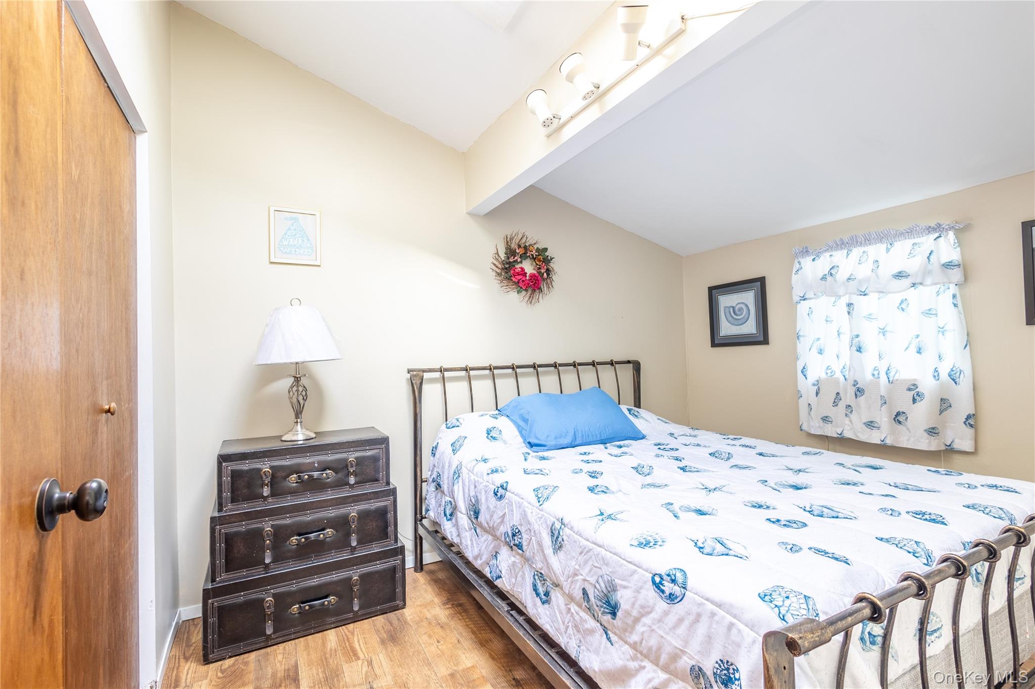 5 Surfway Property Photo 11