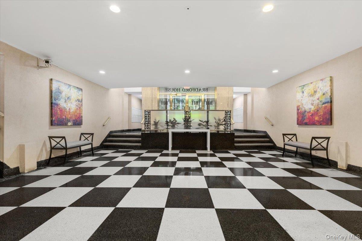 16 N Broadway 5c Property Photo 3