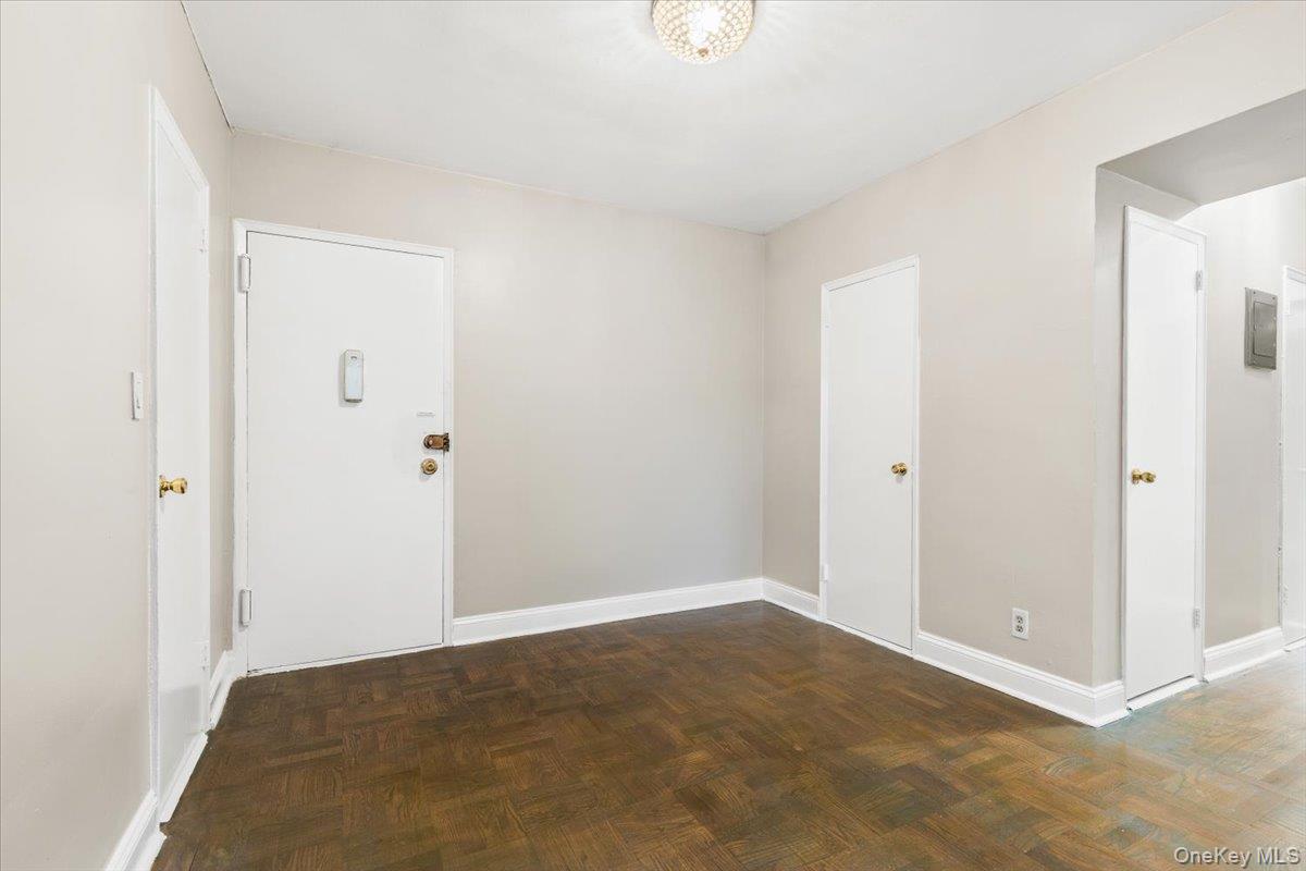 16 N Broadway 5c Property Photo 7
