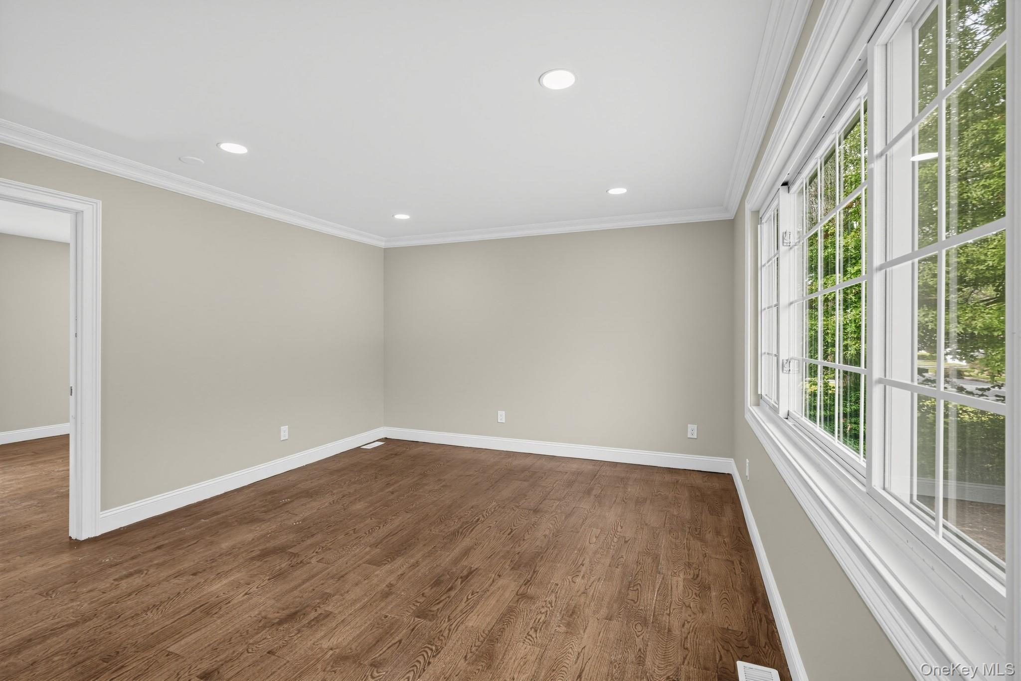 355 Forest Lane Property Photo 15