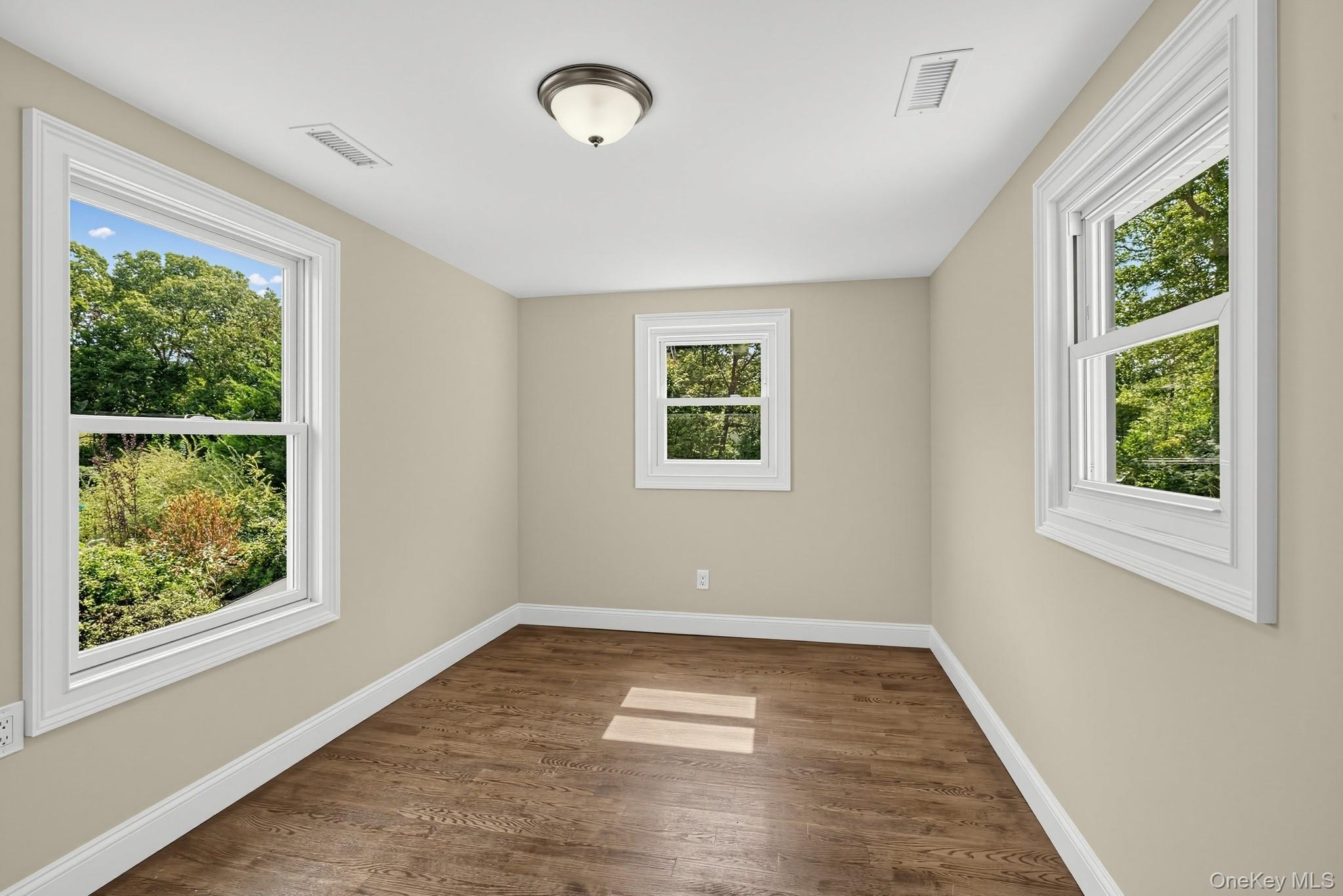 355 Forest Lane Property Photo 24