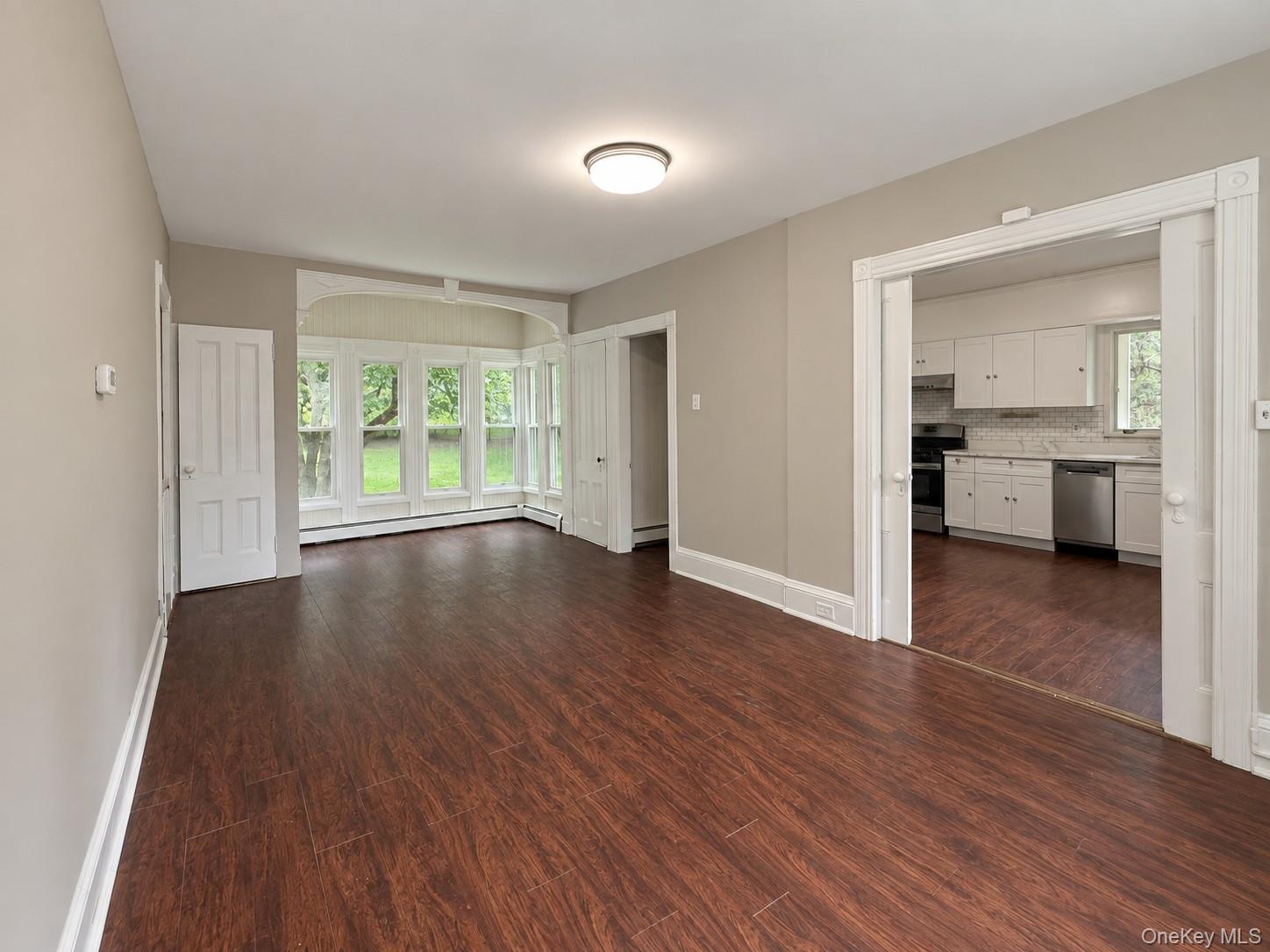 547 #a King Street Property Photo 7