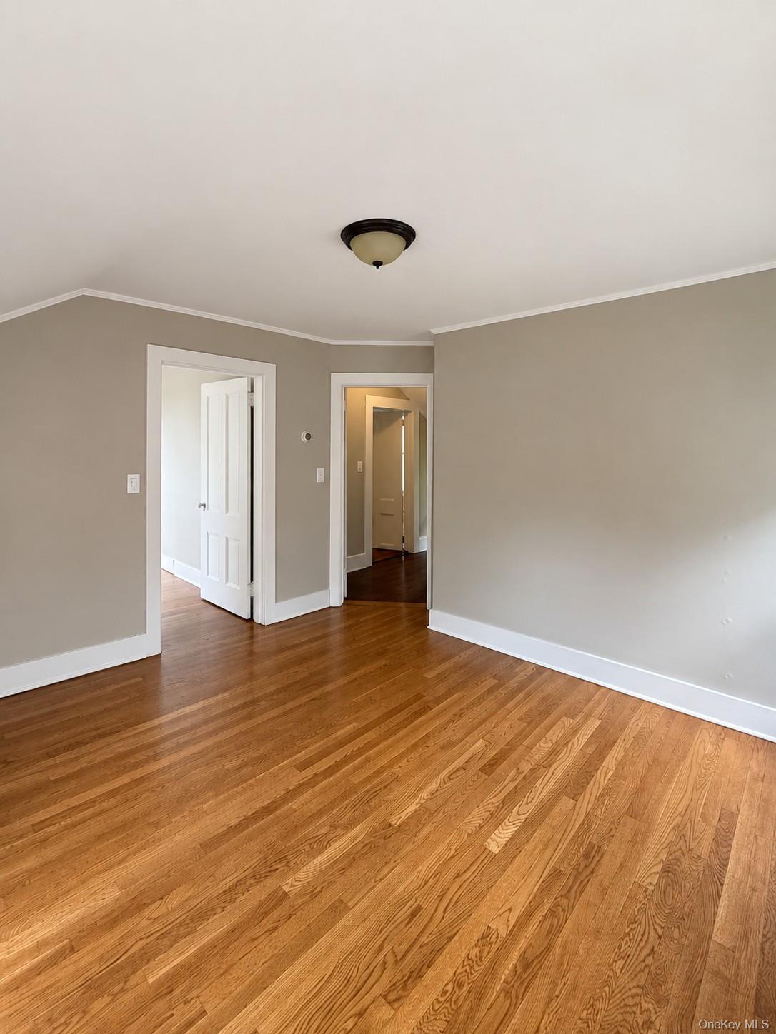 547 #a King Street Property Photo 10