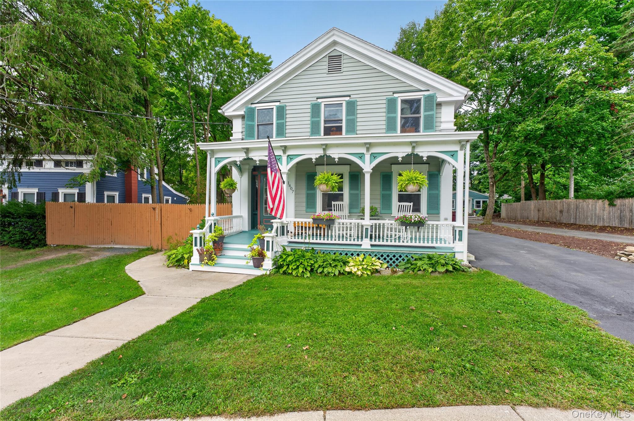 1407 Albany Avenue Property Photo 1