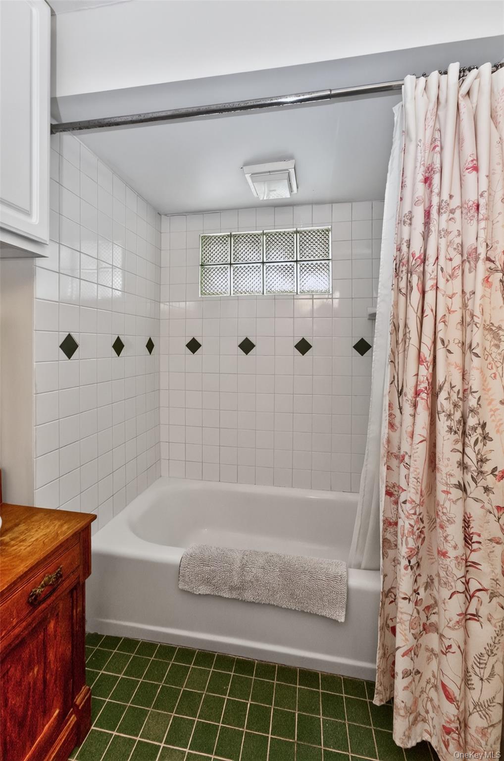 1407 Albany Avenue Property Photo 27