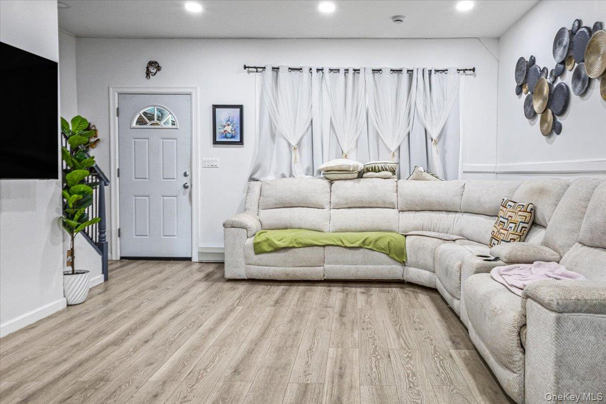 10351 101st Street Property Photo 7