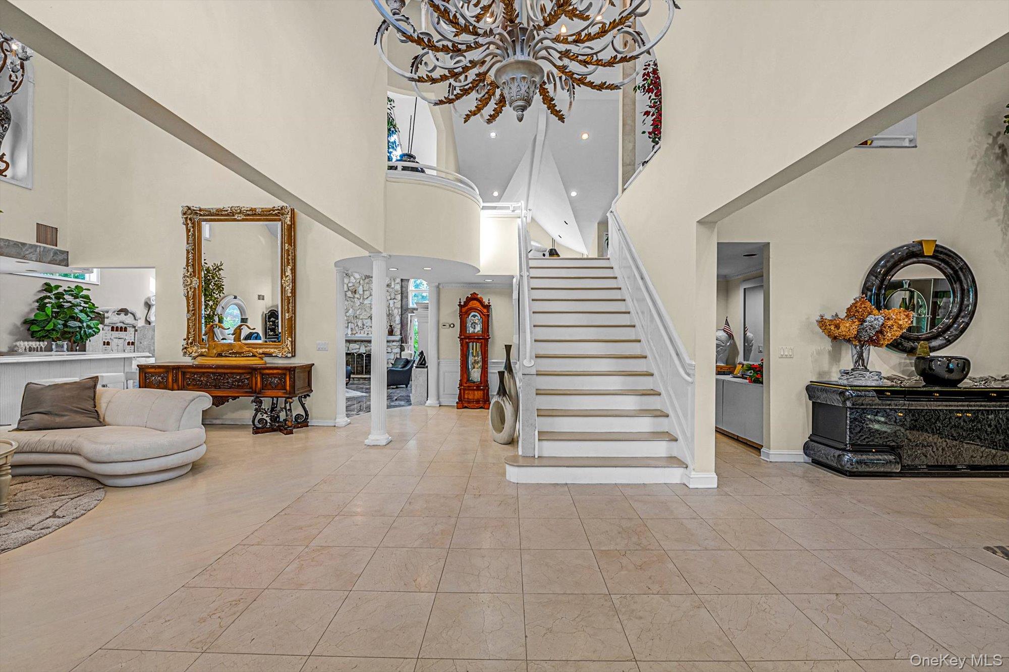 12 Gold Circle Property Photo 3
