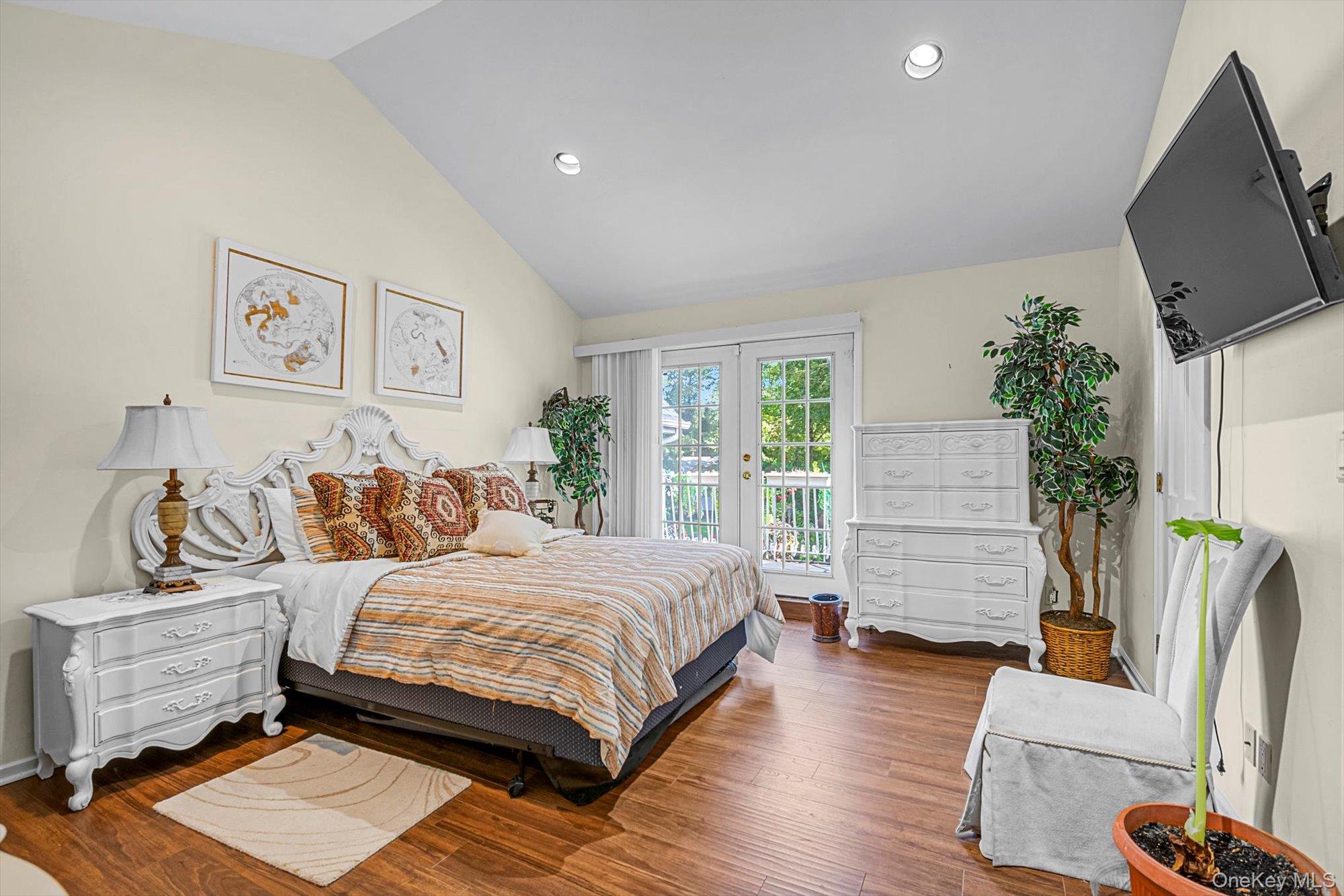 12 Gold Circle Property Photo 18