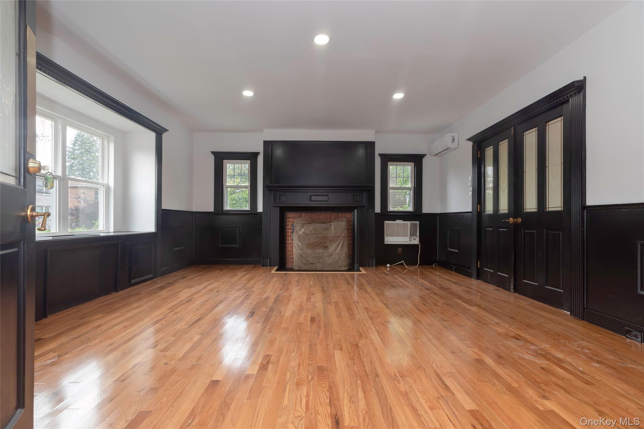 76 Wickes Avenue Property Photo 6