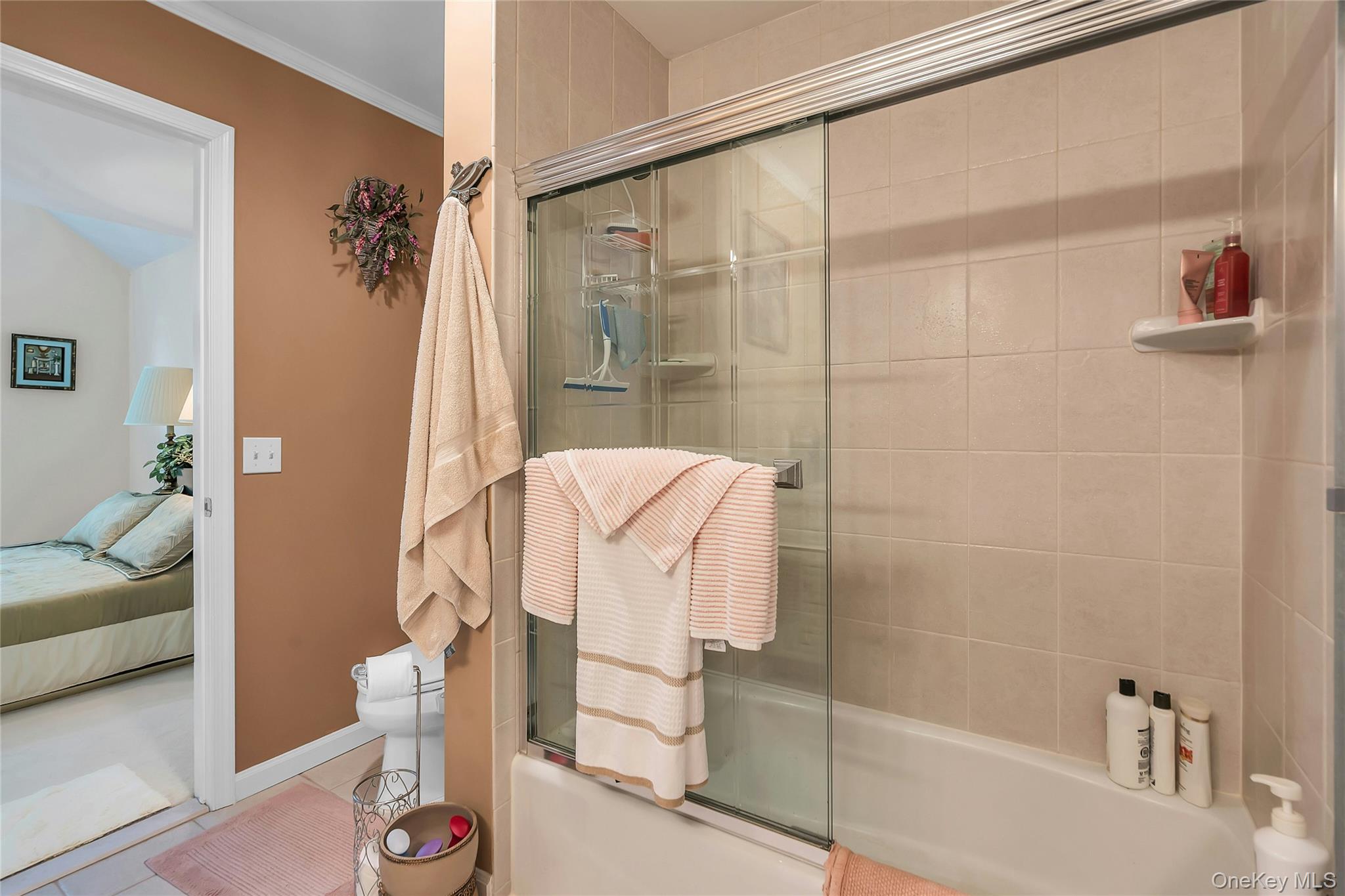 176 Merrick Road 10 Property Photo 26