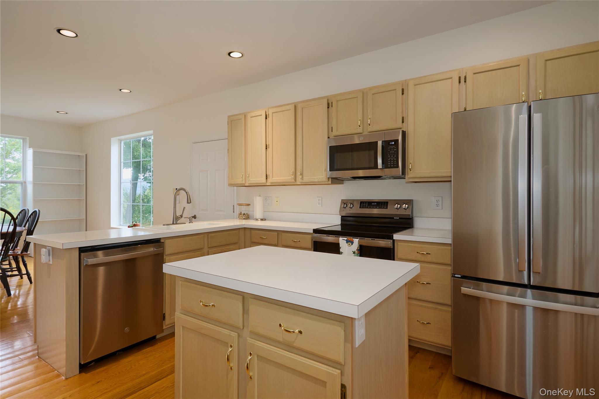 85 Roosevelt Drive Property Photo 17