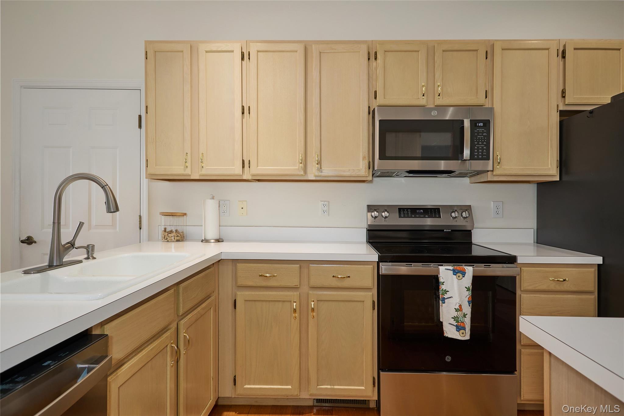 85 Roosevelt Drive Property Photo 18