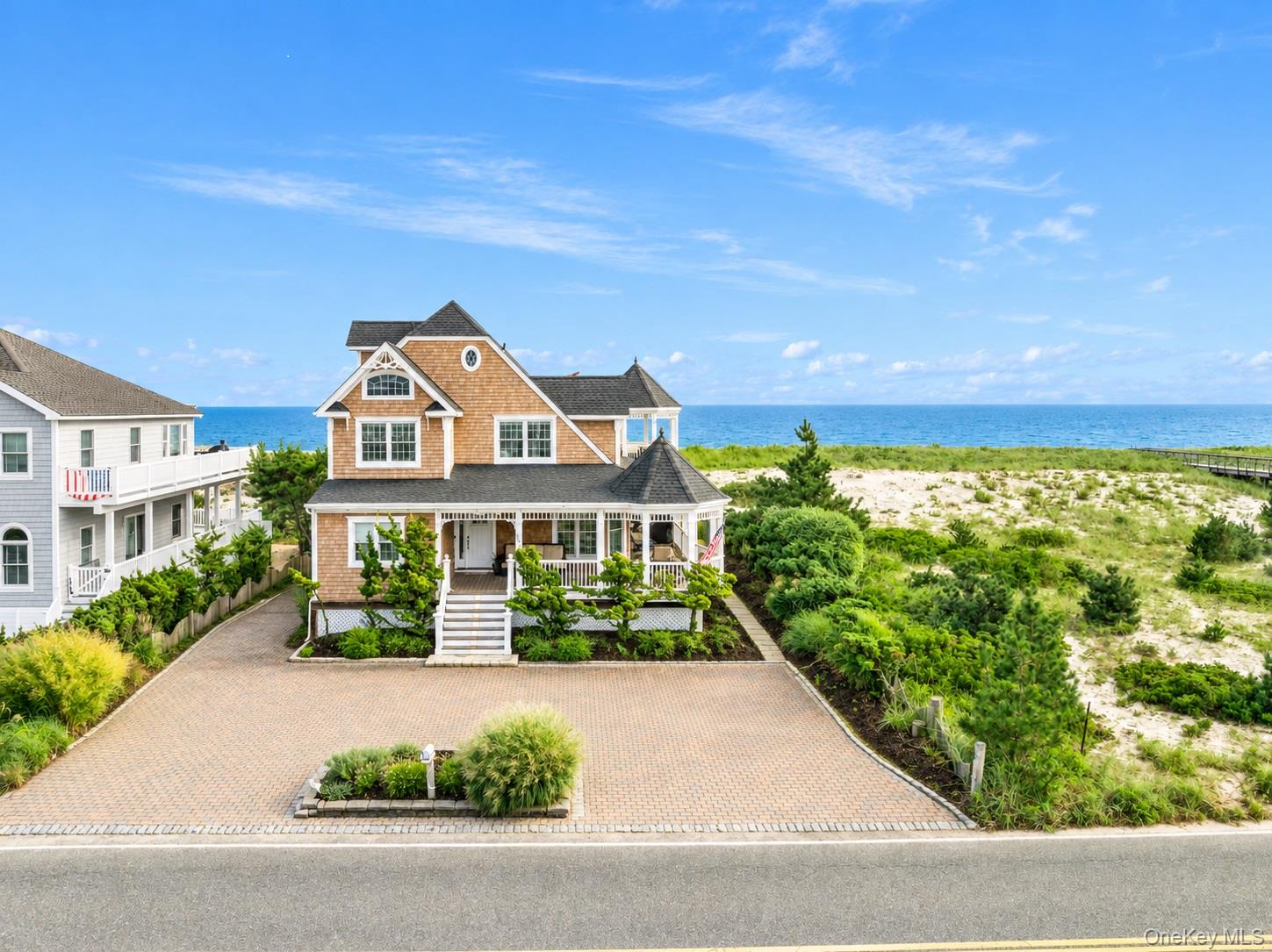 697 Dune Road Property Photo 1