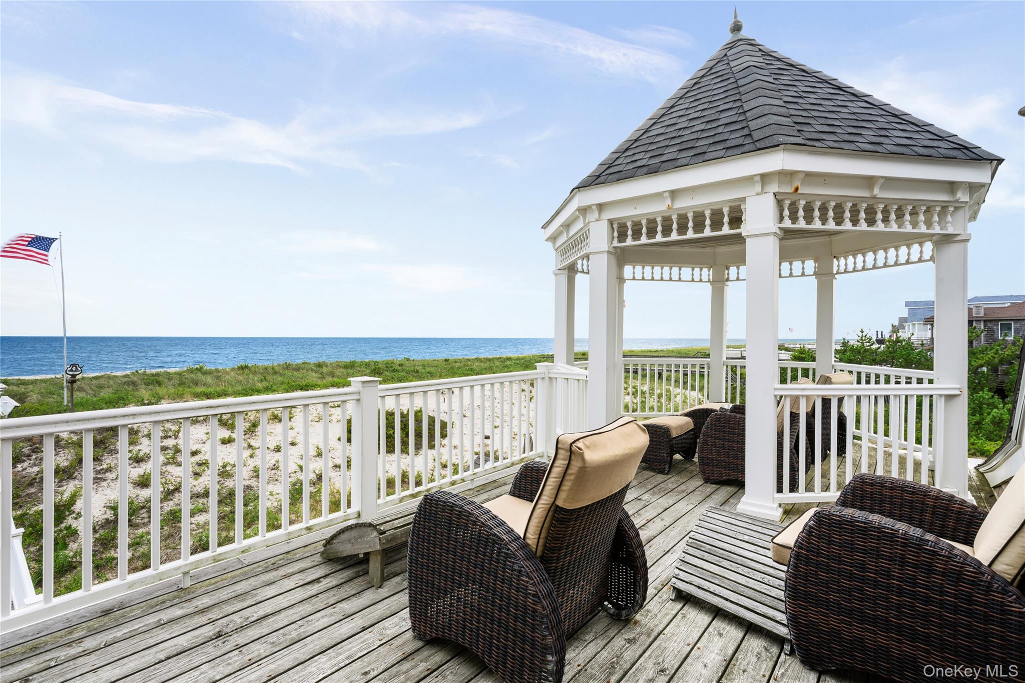 697 Dune Road Property Photo 23