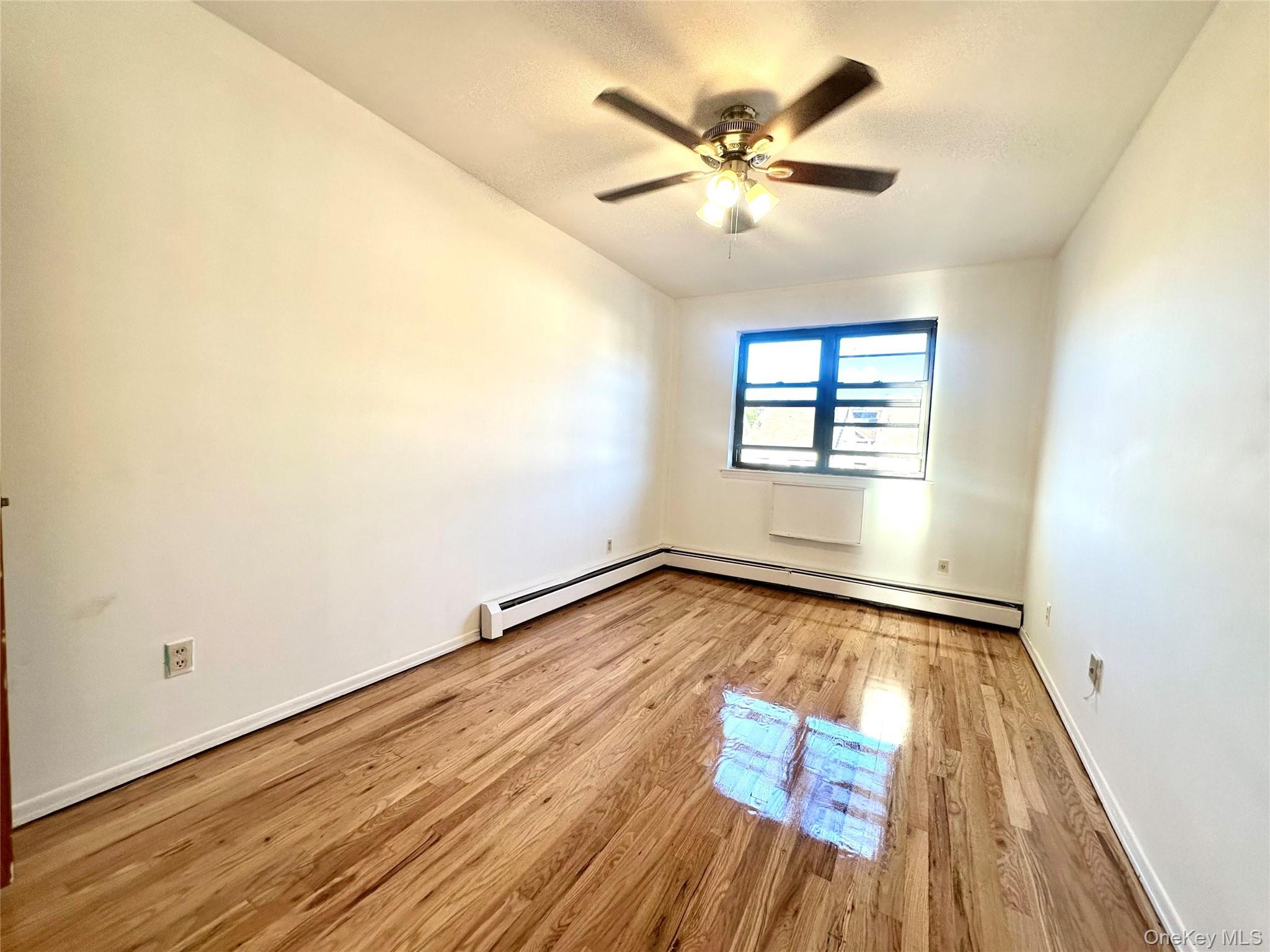 5935 154th Place Property Photo 6